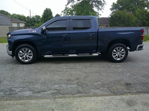 Used 2019 Chevrolet Silverado 1500 LT w/ All-Star Edition AWD/4WD image 2