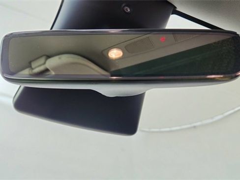 Used 2023 Tesla Model Y Performance image 54