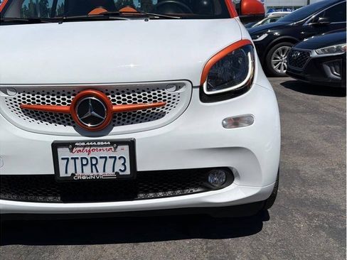 Used 2016 smart fortwo Proxy RWD image 24