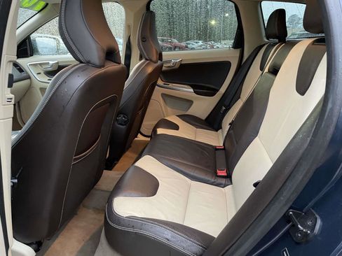 Used 2013 Volvo XC60 3.2 Premier image 9