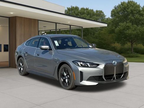 New 2026 BMW i4 eDrive40 w/ Premium Package RWD image 6