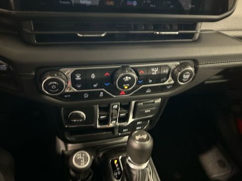 New 2025 Jeep Wrangler Sahara image 23