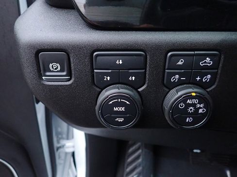 Used 2025 Chevrolet Silverado 3500 LT w/ All Star Edition image 21