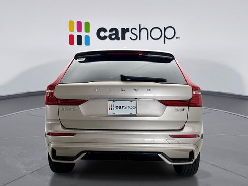 Used 2023 Volvo XC60 B5 Plus w/ Climate Package AWD/4WD image 4