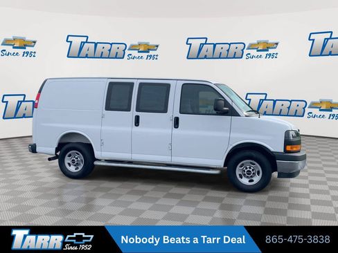 Used 2025 GMC Savana 2500 w/ Driver Convenience Package RWD image 2