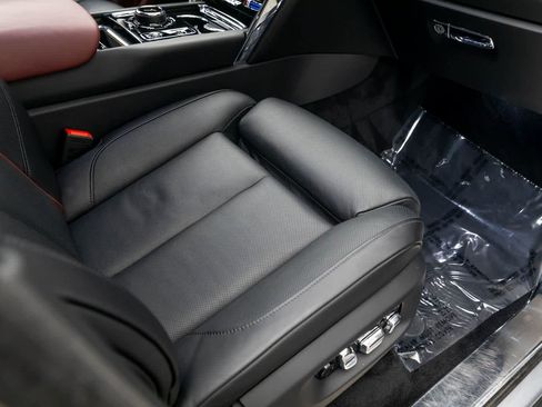 Certified 2022 Rolls-Royce Cullinan image 40