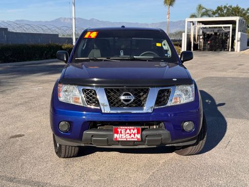Used 2014 Nissan Frontier SV image 3