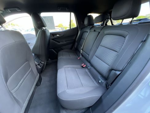Used 2026 Chevrolet Equinox LT FWD image 32