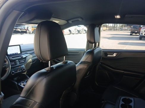 Used 2025 Ford Escape ST-Line image 10