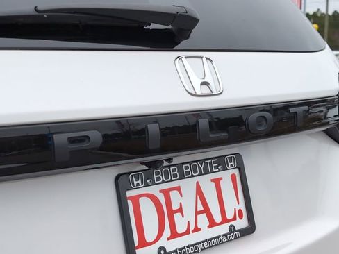 Used 2023 Honda Pilot Elite image 10