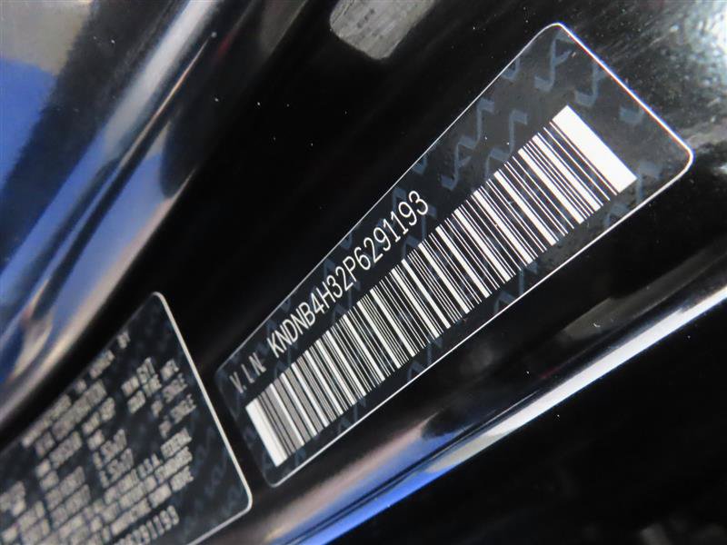 Used 2023 Kia Carnival LX FWD image 37