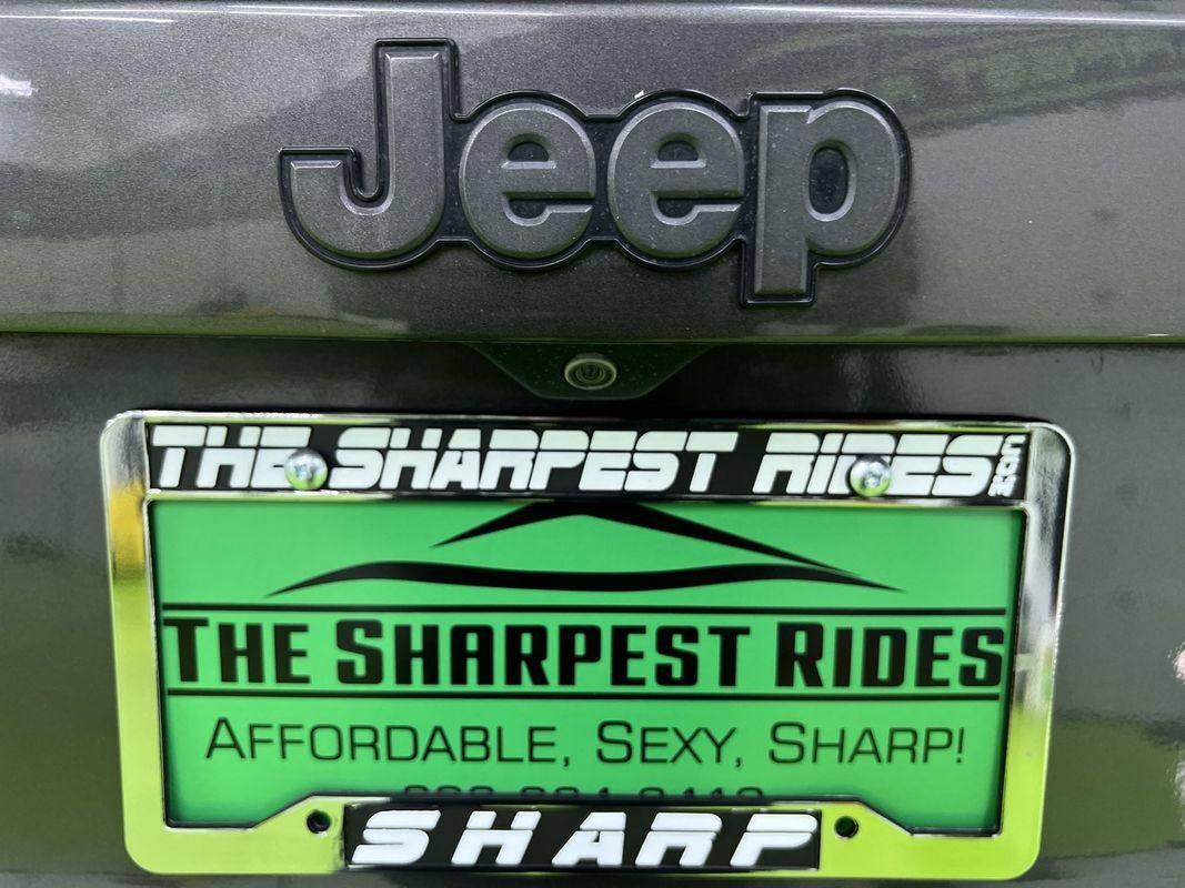 Used 2016 Jeep Renegade Trailhawk w/ Premium Trailhawk Package AWD/4WD image 12