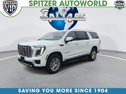 Used 2025 GMC Yukon XL Denali AWD/4WD image 4