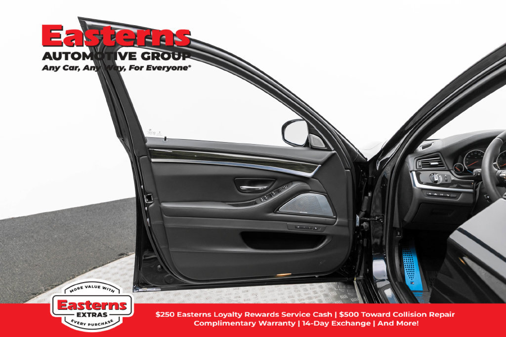 Used 2015 BMW M5 RWD image 14