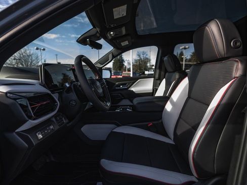 New 2025 Chevrolet Silverado EV RST image 15