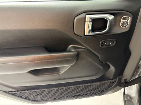 Used 2022 Jeep Wrangler Unlimited Sport AWD/4WD image 23