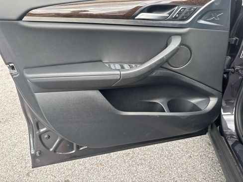 Used 2024 BMW X4 xDrive30i image 17