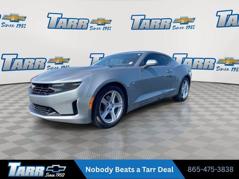 Used 2023 Chevrolet Camaro LT RWD image 4