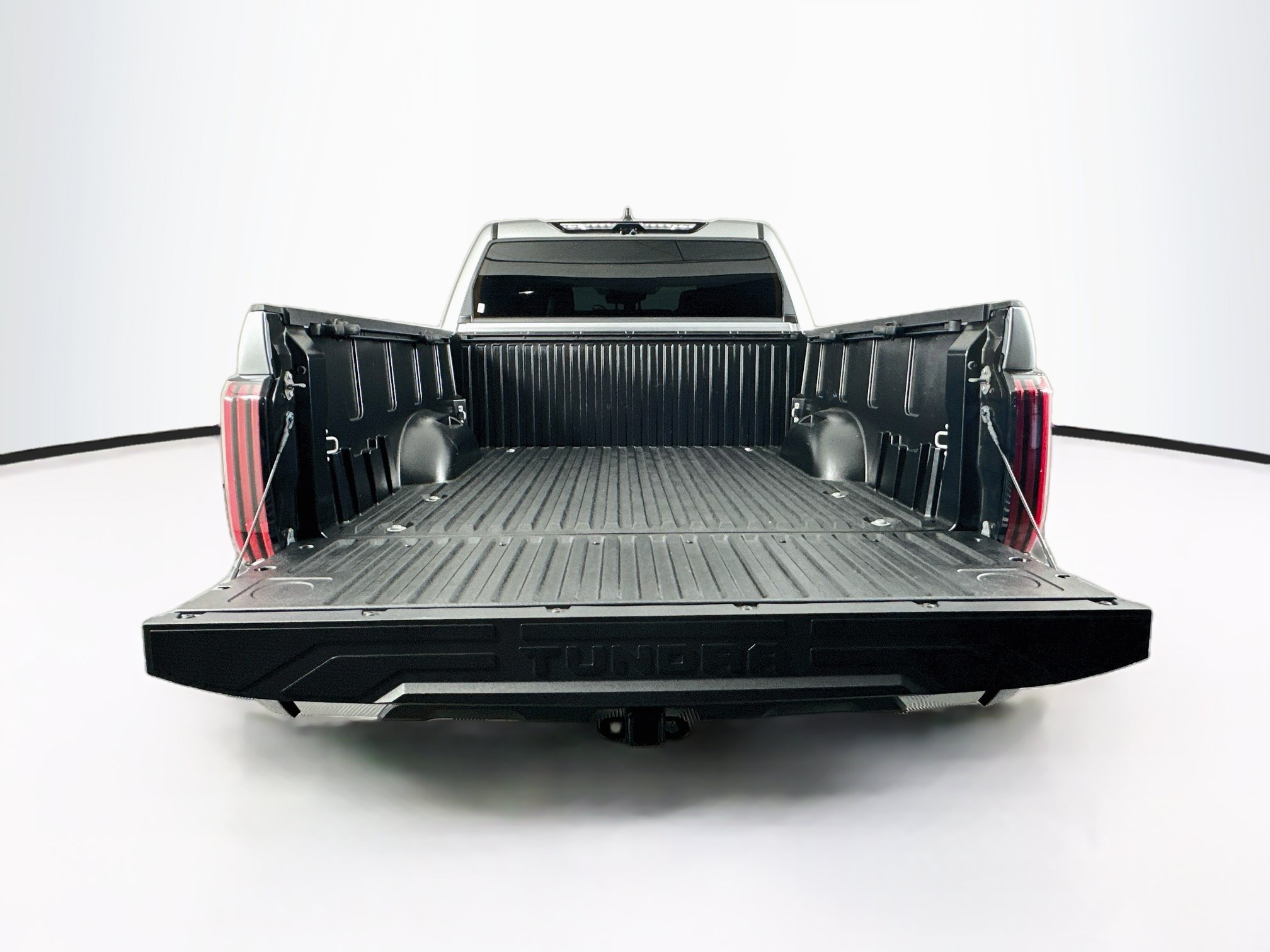 Used 2024 Toyota Tundra Limited AWD/4WD image 28
