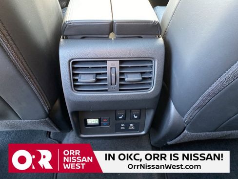 Used 2023 Nissan Rogue Platinum w/ Platinum Premium Package image 18