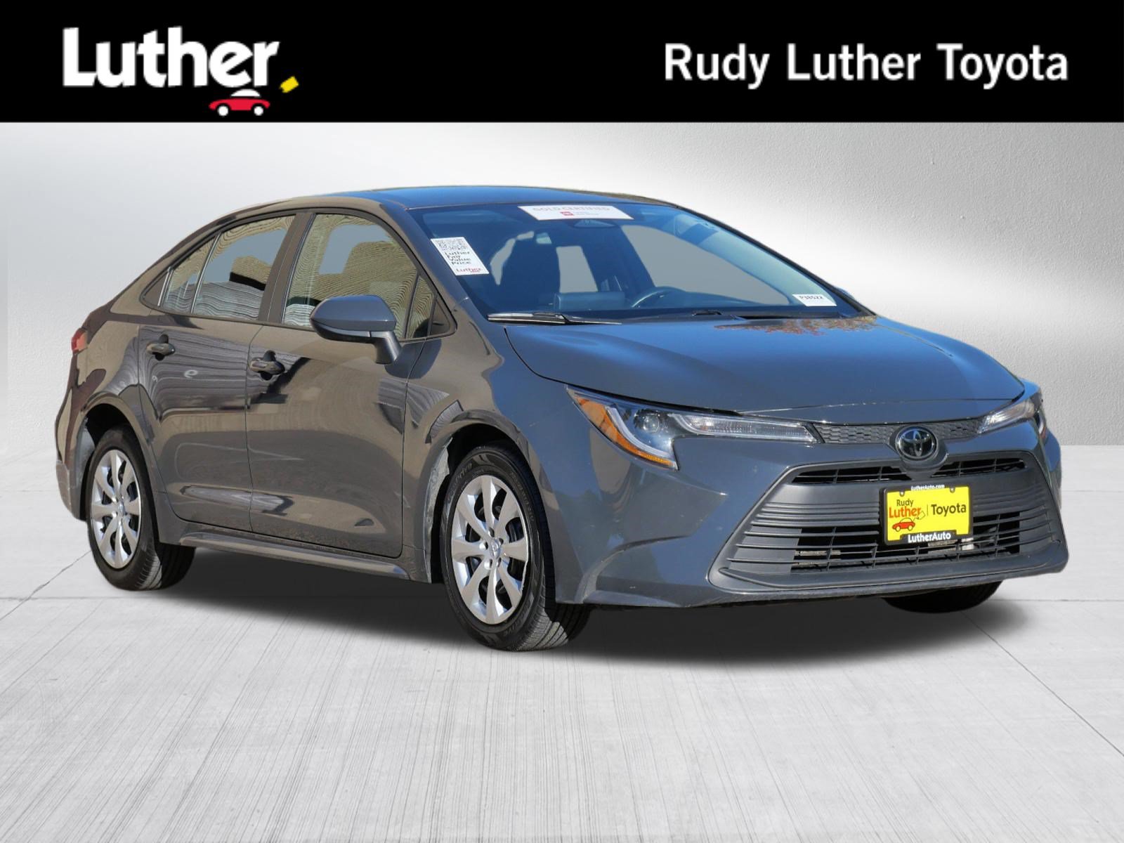 Certified 2025 Toyota Corolla LE FWD image 1