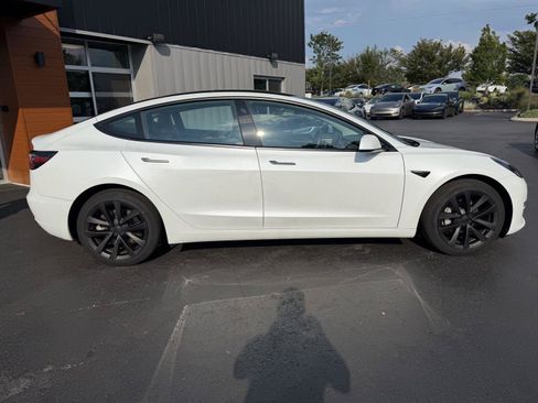 Used 2023 Tesla Model 3 Standard Range RWD image 8