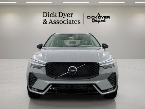 New 2026 Volvo XC60 B5 Ultra w/ Protection Package Premier image 8