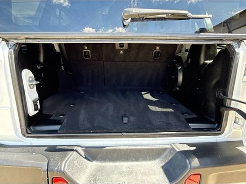 Used 2018 Jeep Wrangler Unlimited Rubicon AWD/4WD image 25