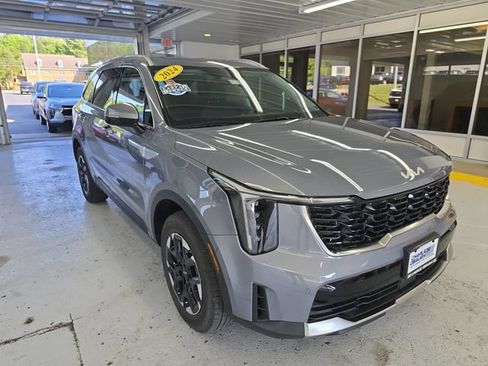 Certified 2024 Kia Sorento S AWD/4WD image 7