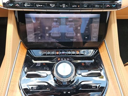 Used 2024 Jeep Grand Wagoneer L Series III w/ Rear Seat Video Group 1 AWD/4WD image 20
