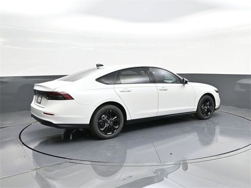 New 2025 Honda Accord SE image 13