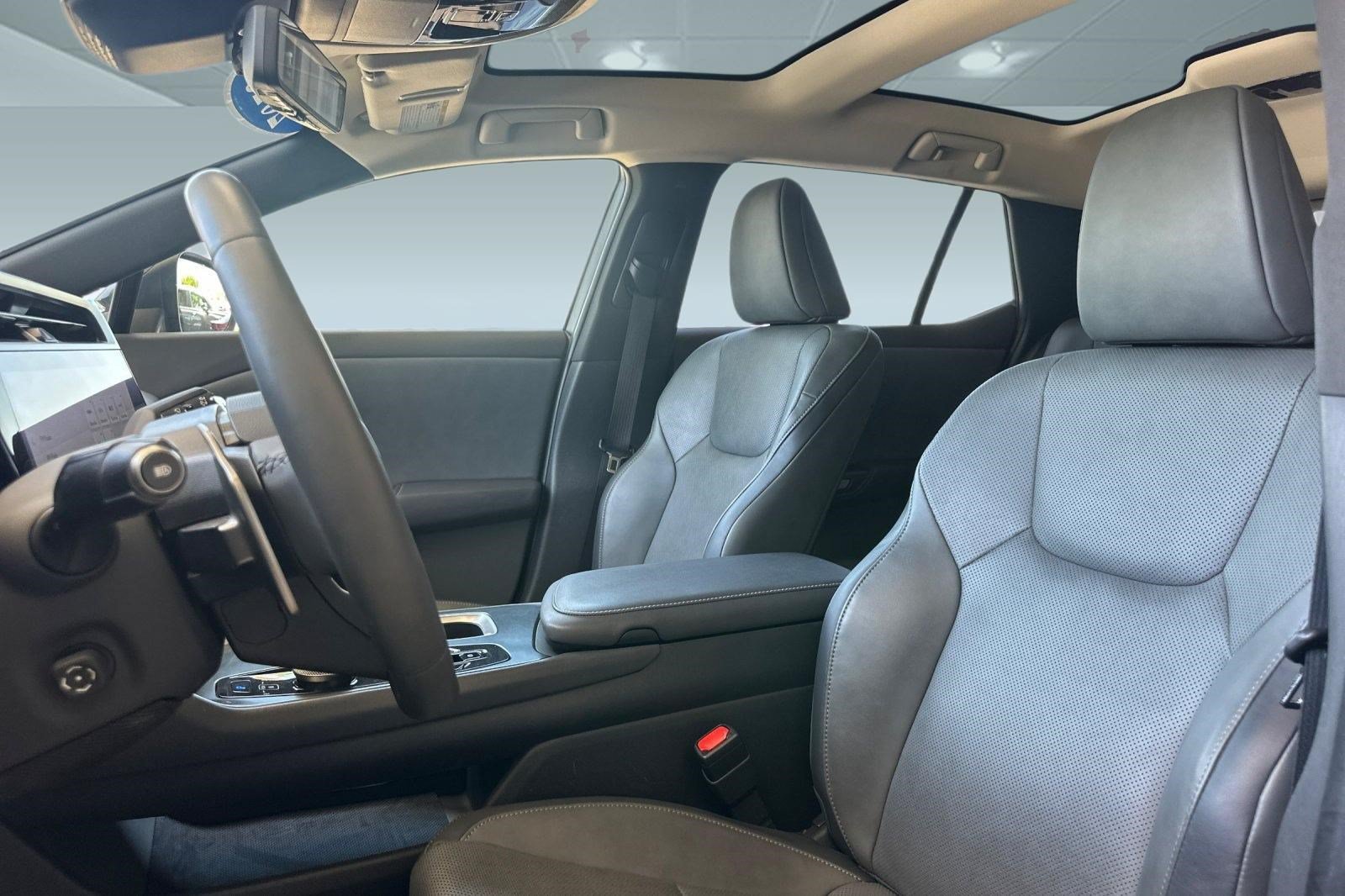 Certified 2023 Lexus RZ 450e Premium w/ Technology Package AWD/4WD image 5