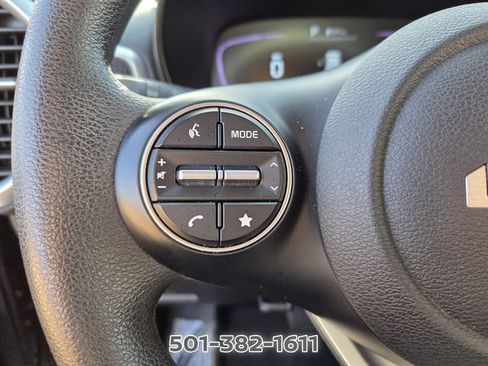 Used 2025 Kia Soul LX w/ LX Technology Package FWD image 24
