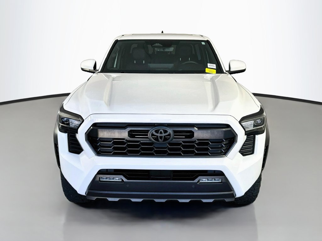 Used 2025 Toyota Tacoma TRD Off-Road w/ TRD Off Road Upgrade Package AWD/4WD image 2