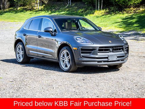Used 2023 Porsche Macan AWD/4WD image 10