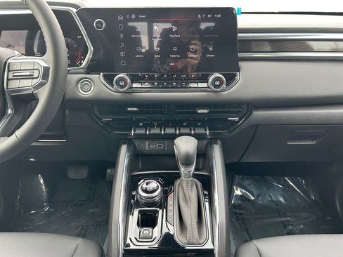 Used 2025 GMC Canyon Elevation w/ Convenience Package image 12