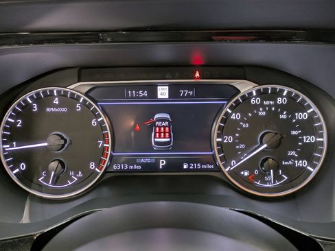 Used 2025 Nissan Pathfinder SL AWD/4WD image 16