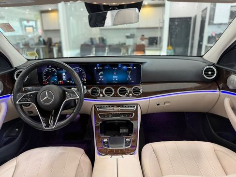 Used 2021 Mercedes-Benz E 350 4MATIC Sedan w/ Premium Package image 23