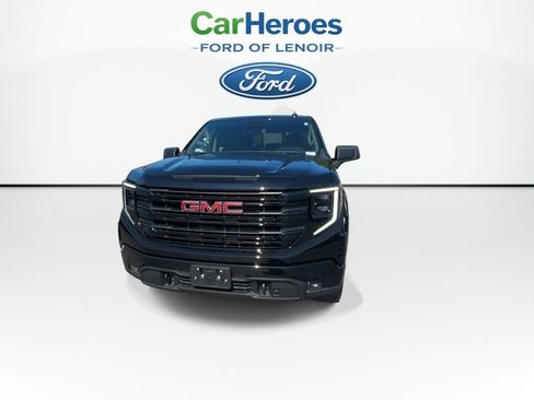 Used 2024 GMC Sierra 1500 Elevation w/ Preferred Package AWD/4WD image 3
