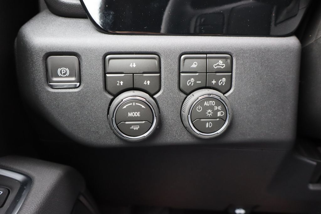 New 2026 Chevrolet Silverado 2500 LT w/ All Star Edition AWD/4WD image 14