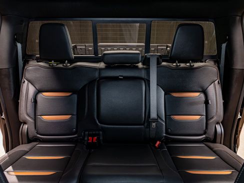 Used 2024 GMC Sierra 1500 AT4 w/ Technology Package image 28