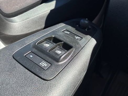 Used 2025 RAM ProMaster 2500 w/ Convenience Group image 14