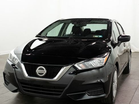 Used 2022 Nissan Versa S FWD image 4