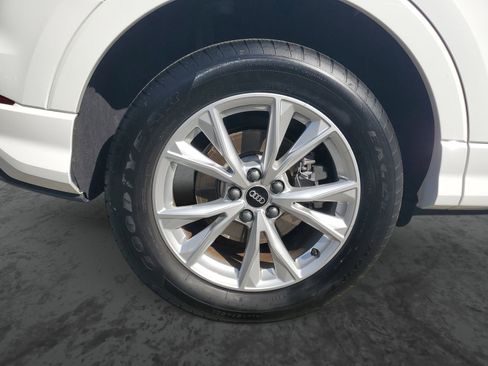 Used 2023 Audi Q3 2.0T Premium Plus w/ Premium Plus Package image 5