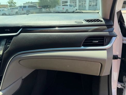 Used 2017 Cadillac XTS Luxury FWD image 32