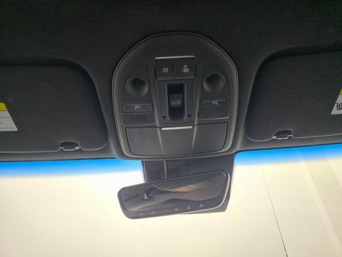 Used 2021 Genesis G70 3.3T w/ Sport Package image 32