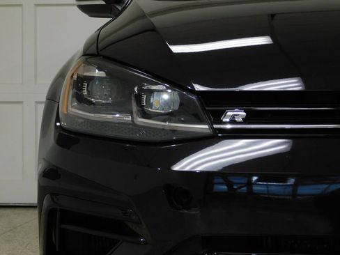 Used 2019 Volkswagen Golf R 4-Door AWD/4WD image 12