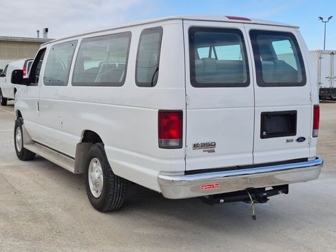 Used 2012 Ford E-350 and Econoline 350 XLT image 5