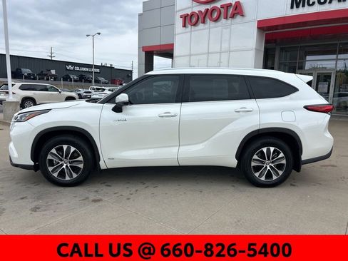 Certified 2020 Toyota Highlander XLE AWD/4WD image 20