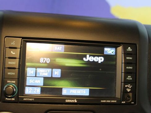 Used 2015 Jeep Wrangler Unlimited Sahara w/ Dual Top Group AWD/4WD image 20